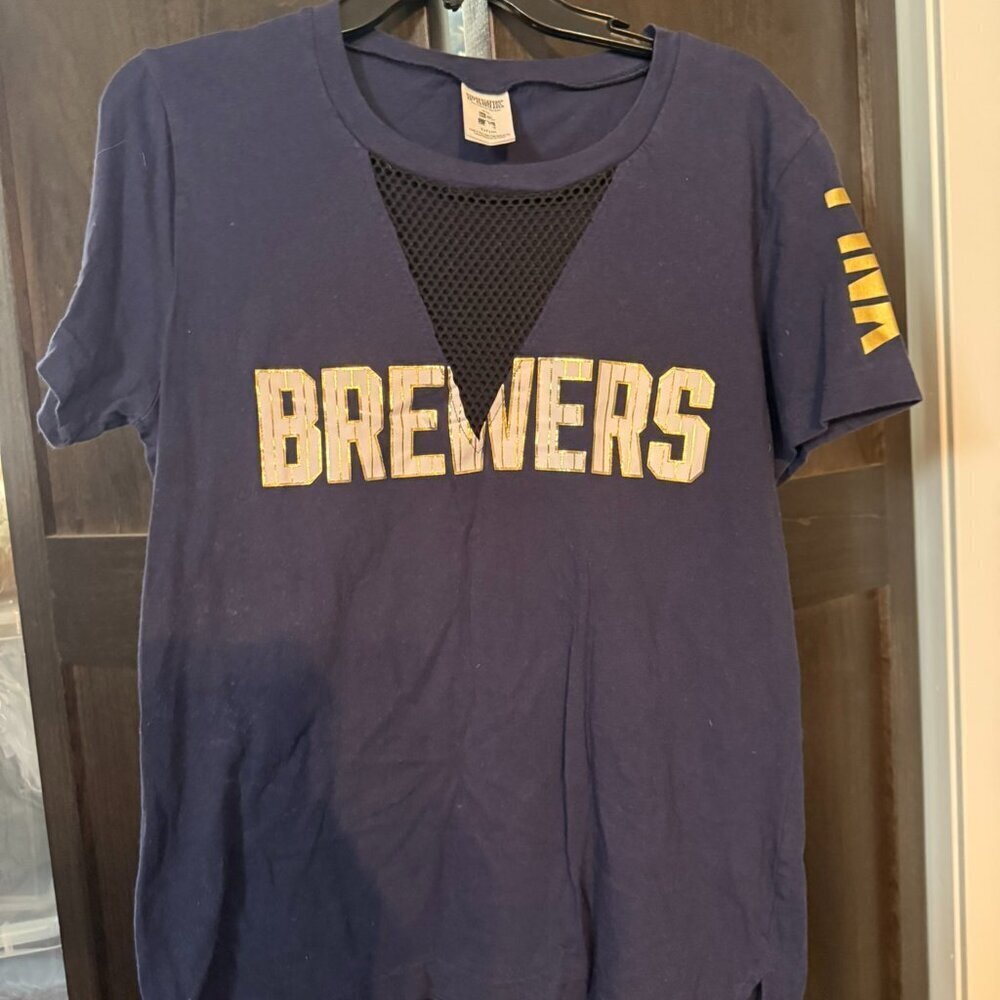 Victoria's Secret Pink, ⚾Brewers⚾ v-neck tshirt.